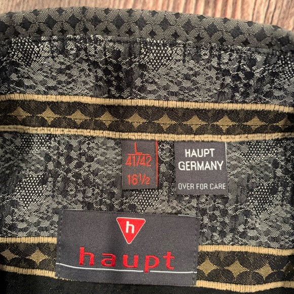 HAUPT Germany LS shirt size 16 1/2 (L) x 34-35
Excellent Pre-owned Condition - Picture 4 of 6